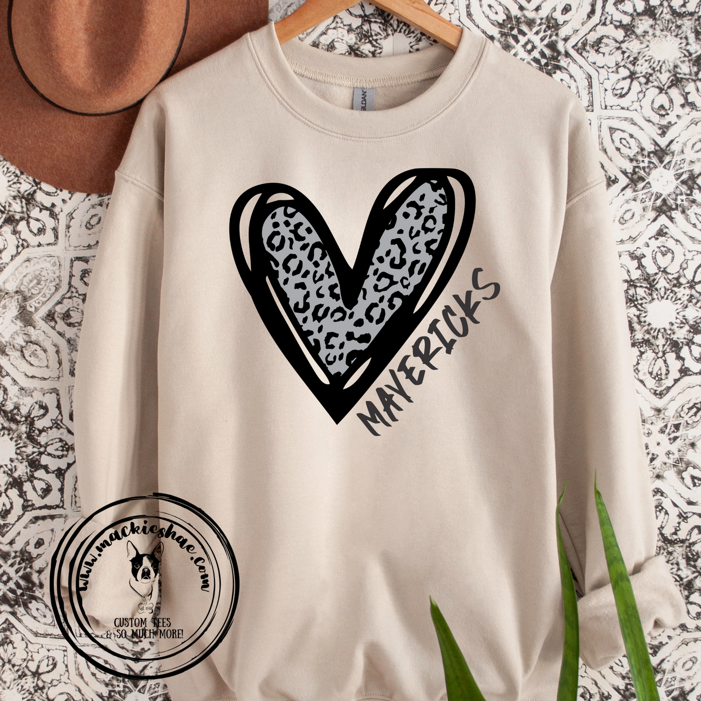 Mavs- Mavericks Black Leopard Heart Sand Crewneck Sweatshirt